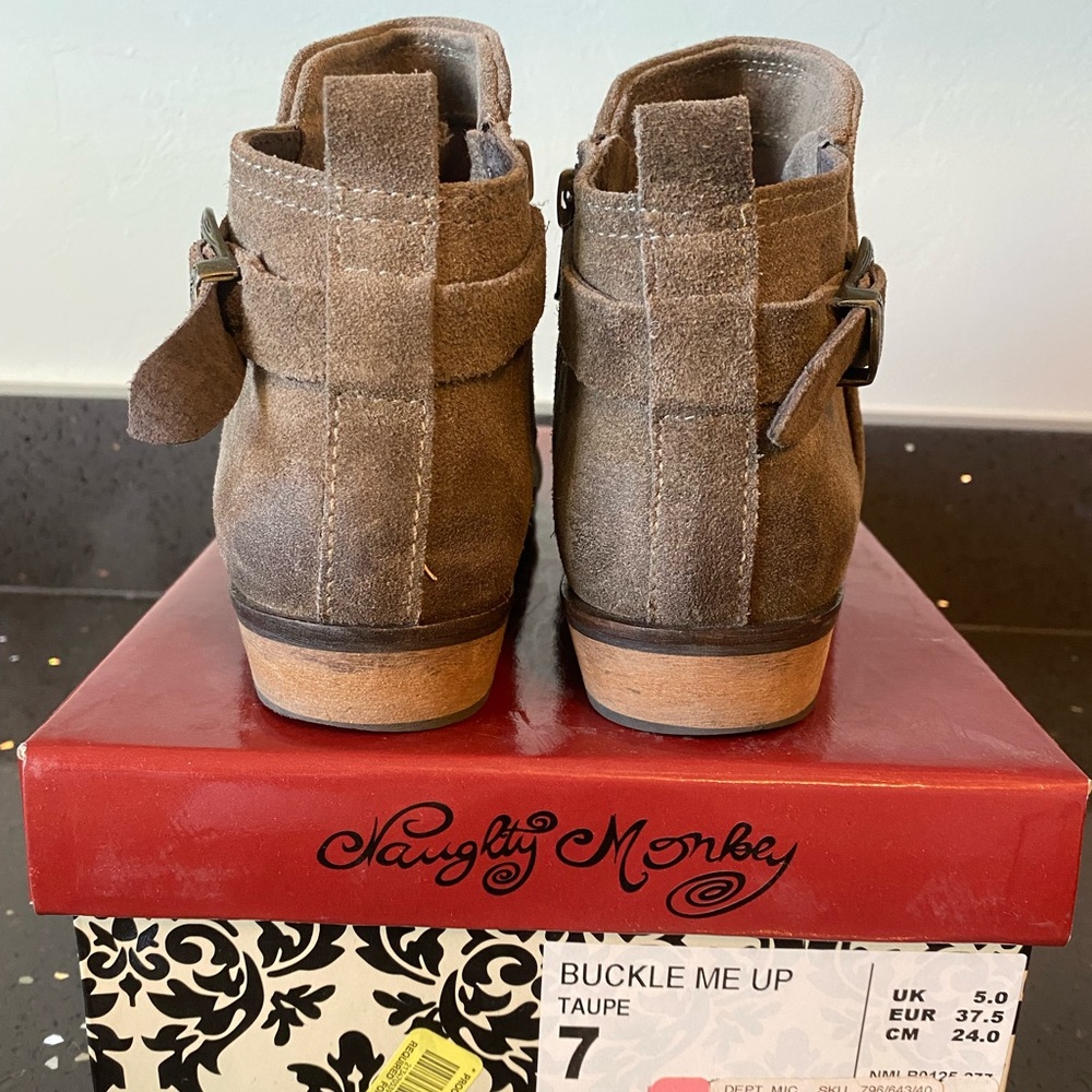 Naughty Monkey size 7 taupe suede ankle bootie